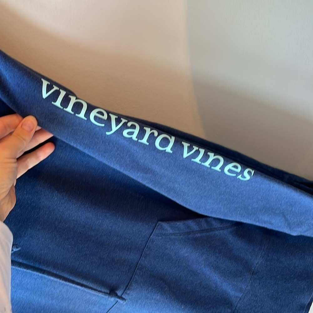 Vineyard Vines‎ Navy Blue Whale Hoodie - Picture 4 of 9